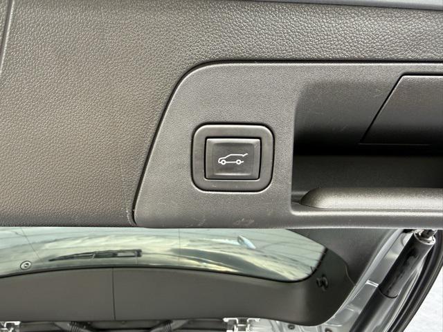 used 2023 Buick Envision car, priced at $23,777