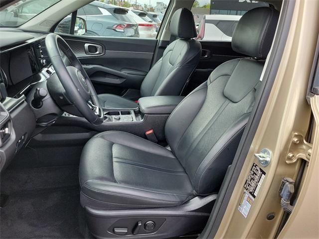 used 2021 Kia Sorento car, priced at $28,566