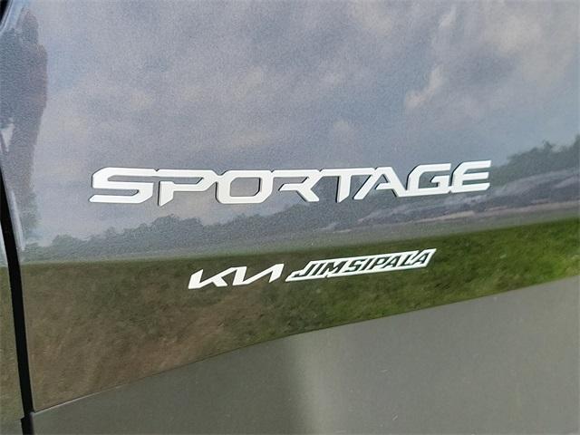 new 2024 Kia Sportage car, priced at $35,229