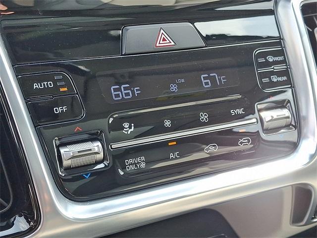 used 2023 Kia Sorento Plug-In Hybrid car, priced at $35,231