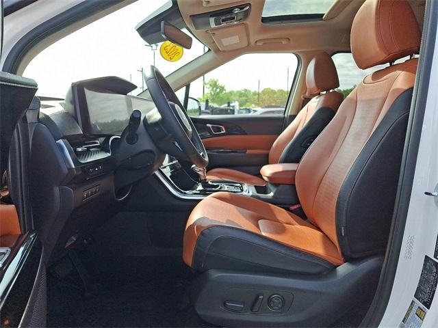 used 2023 Kia Carnival car, priced at $38,824