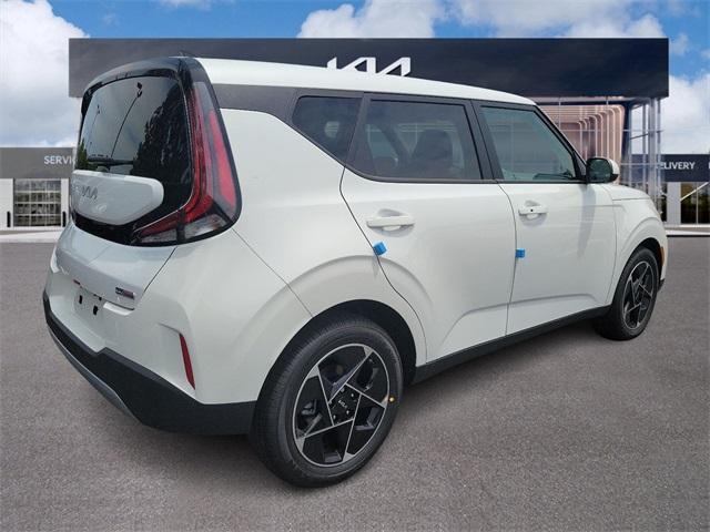 new 2024 Kia Soul car, priced at $25,694