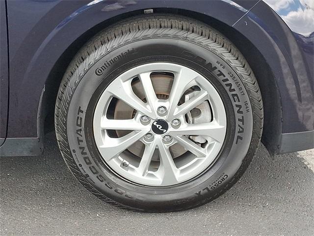 used 2024 Kia Carnival car, priced at $33,985