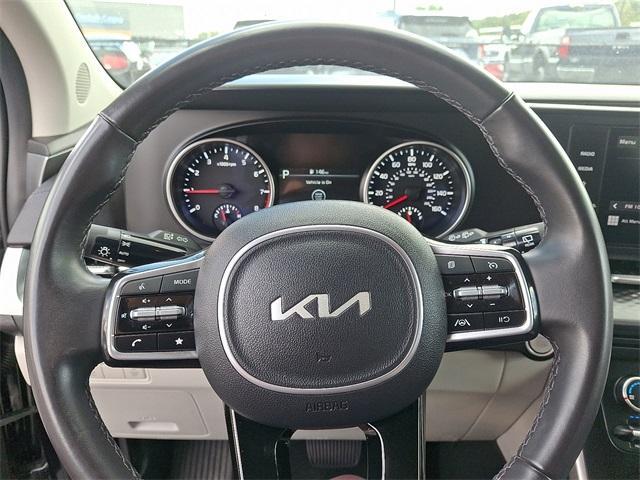 used 2024 Kia Carnival car, priced at $33,985