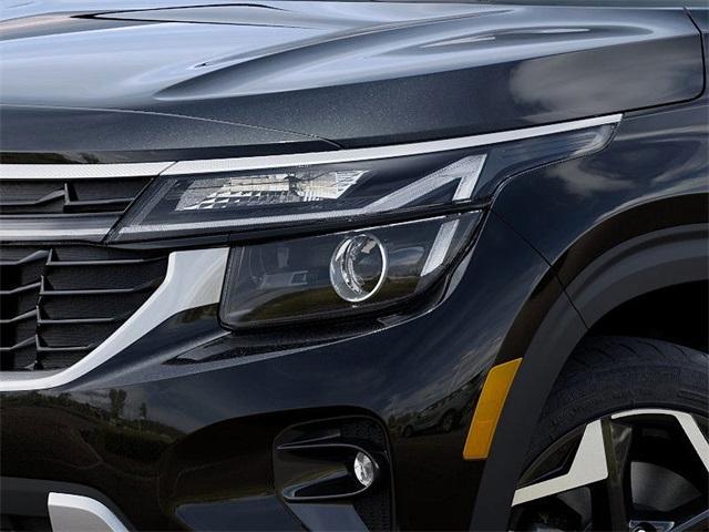 new 2025 Kia Seltos car, priced at $28,670
