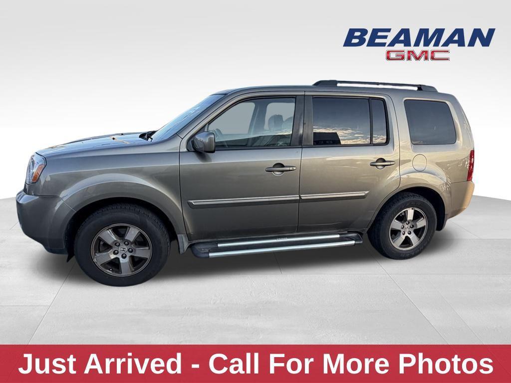 used 2010 Honda Pilot car, priced at $7,817