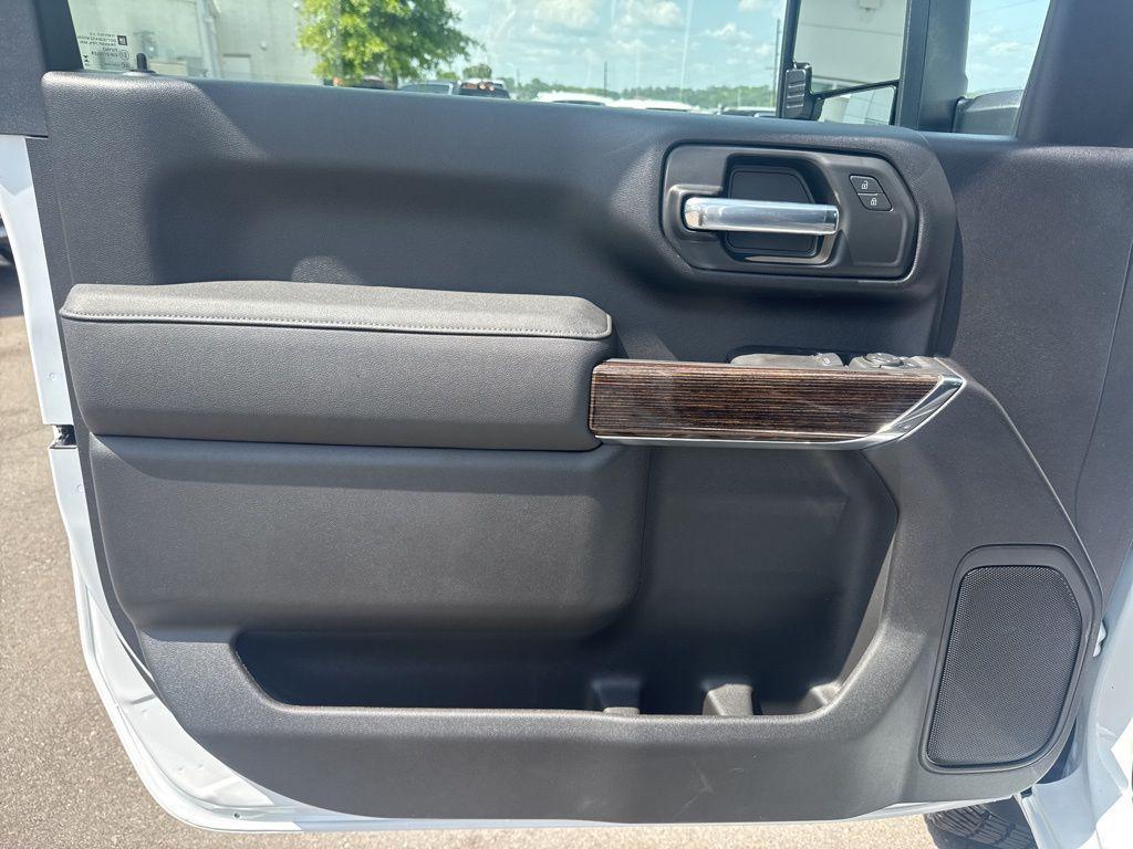 new 2025 GMC Sierra 2500 car, priced at $51,935