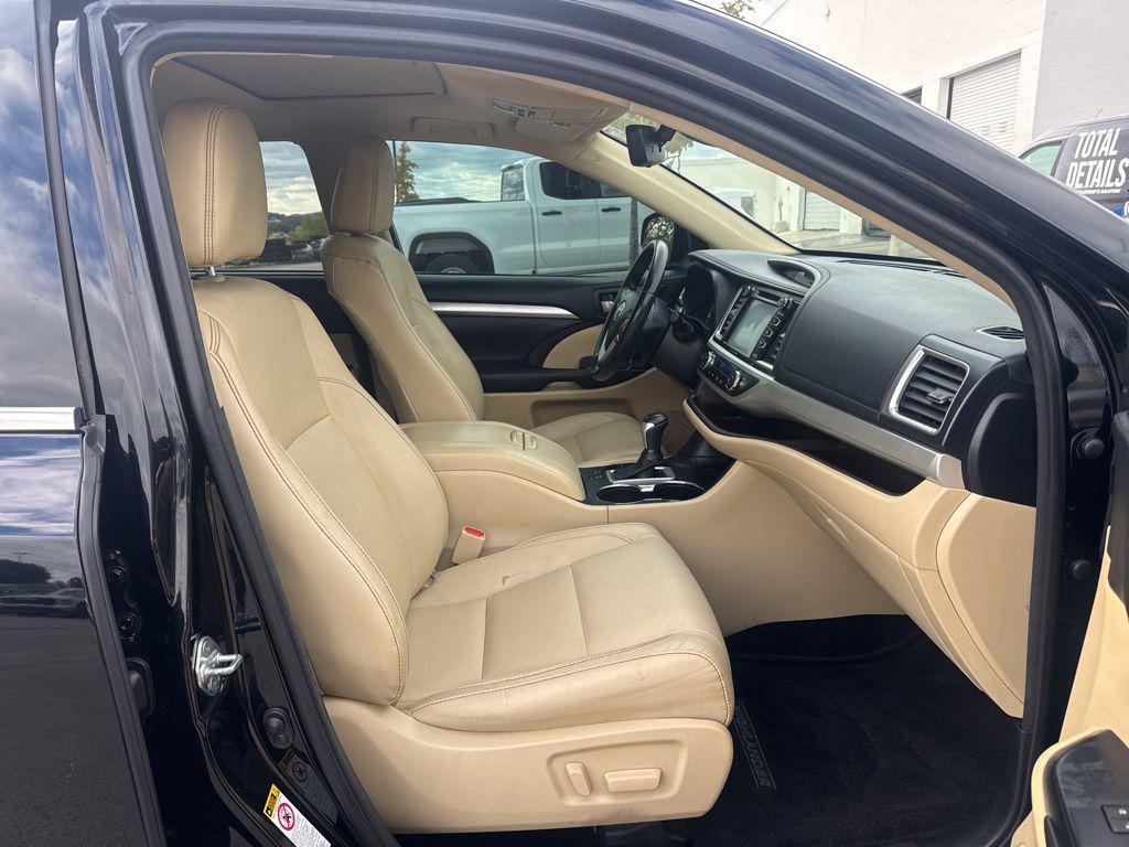 used 2017 Toyota Highlander car, priced at $18,924
