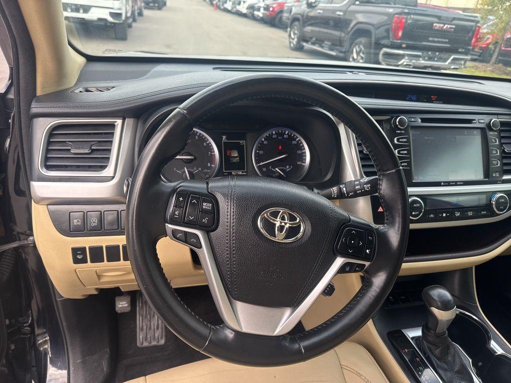 used 2017 Toyota Highlander car, priced at $18,924