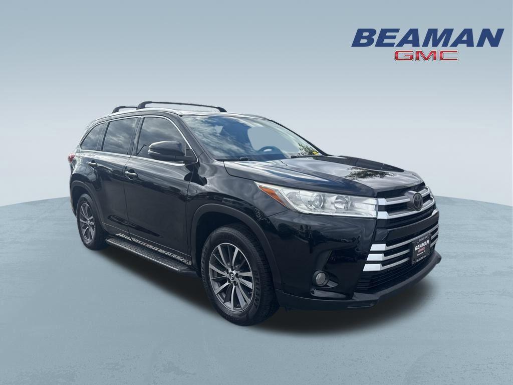 used 2017 Toyota Highlander car, priced at $18,924