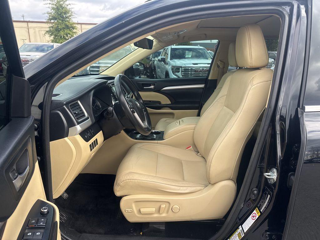 used 2017 Toyota Highlander car, priced at $18,924