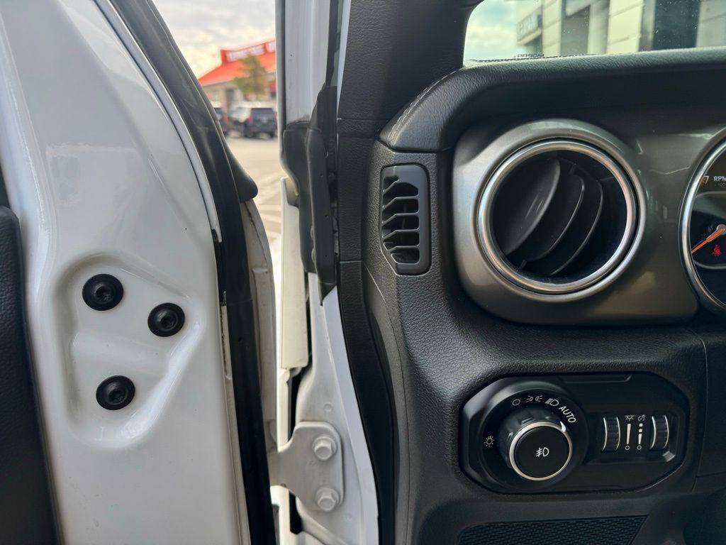 used 2019 Jeep Wrangler Unlimited car, priced at $24,314