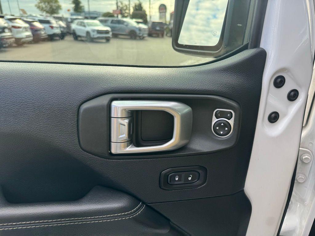 used 2019 Jeep Wrangler Unlimited car, priced at $24,314