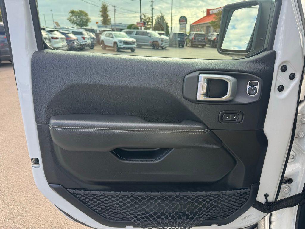 used 2019 Jeep Wrangler Unlimited car, priced at $24,314