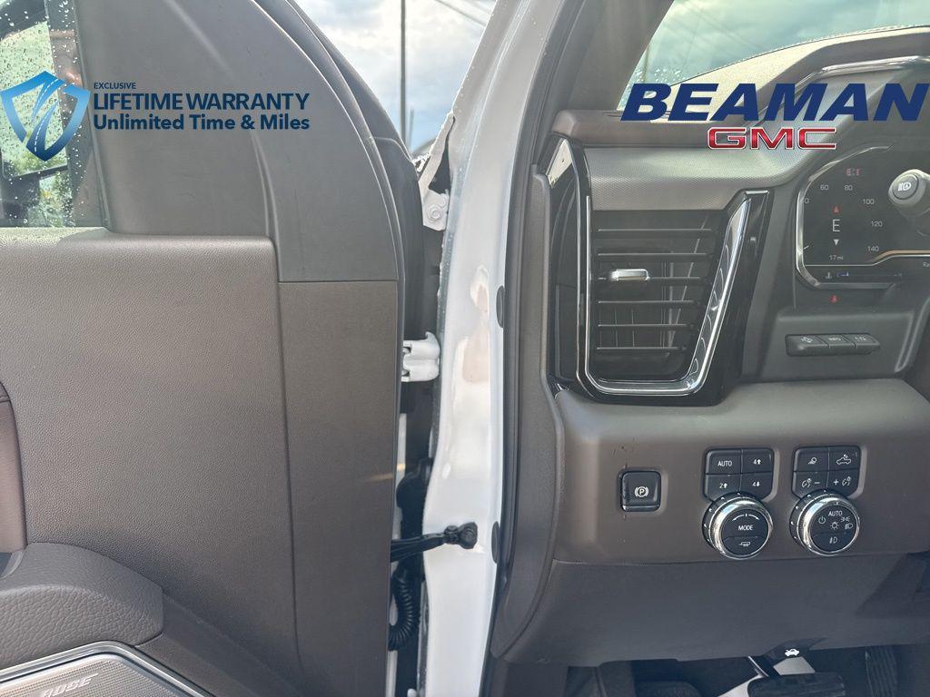 new 2025 GMC Sierra 2500 car, priced at $81,360