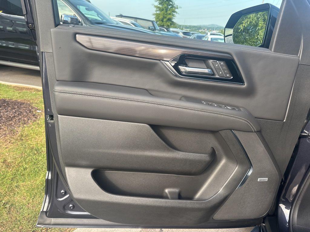 new 2025 GMC Yukon car, priced at $77,180