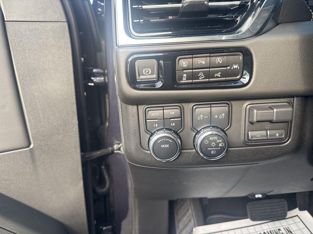 new 2025 GMC Yukon car, priced at $77,180