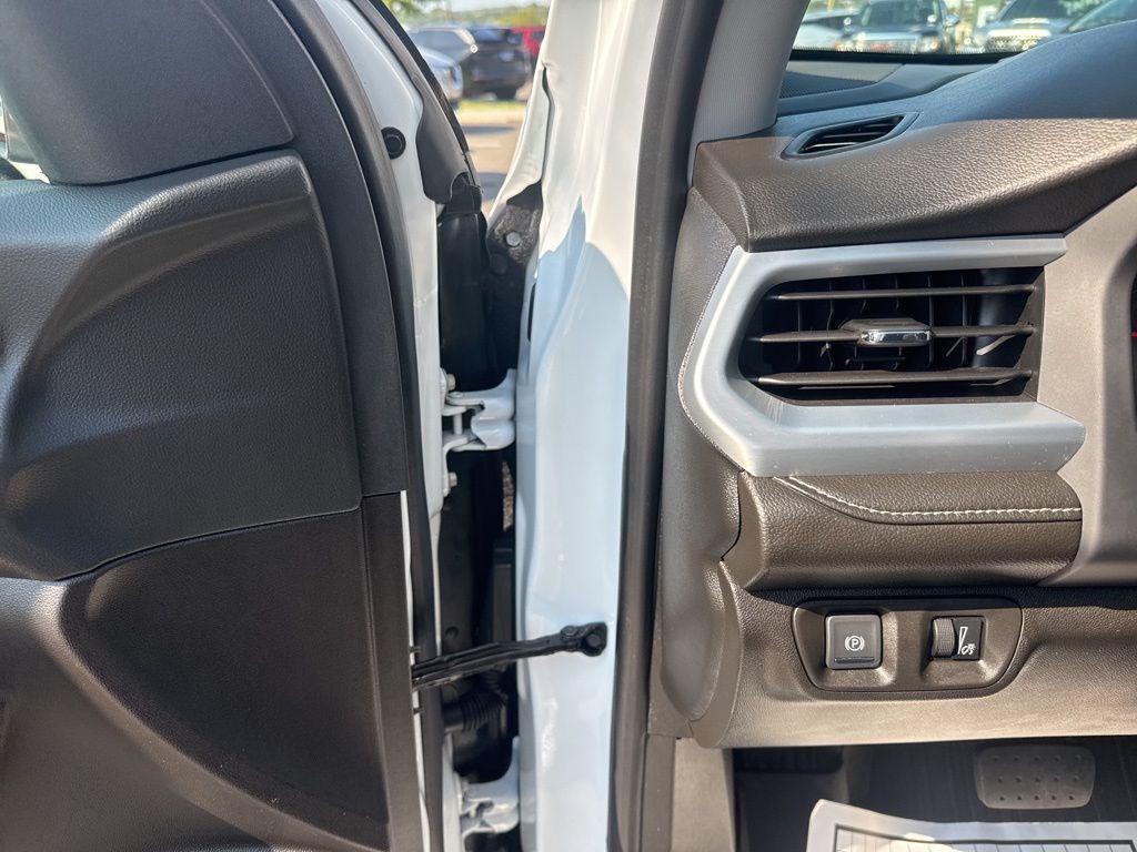 used 2023 GMC Acadia car, priced at $26,127