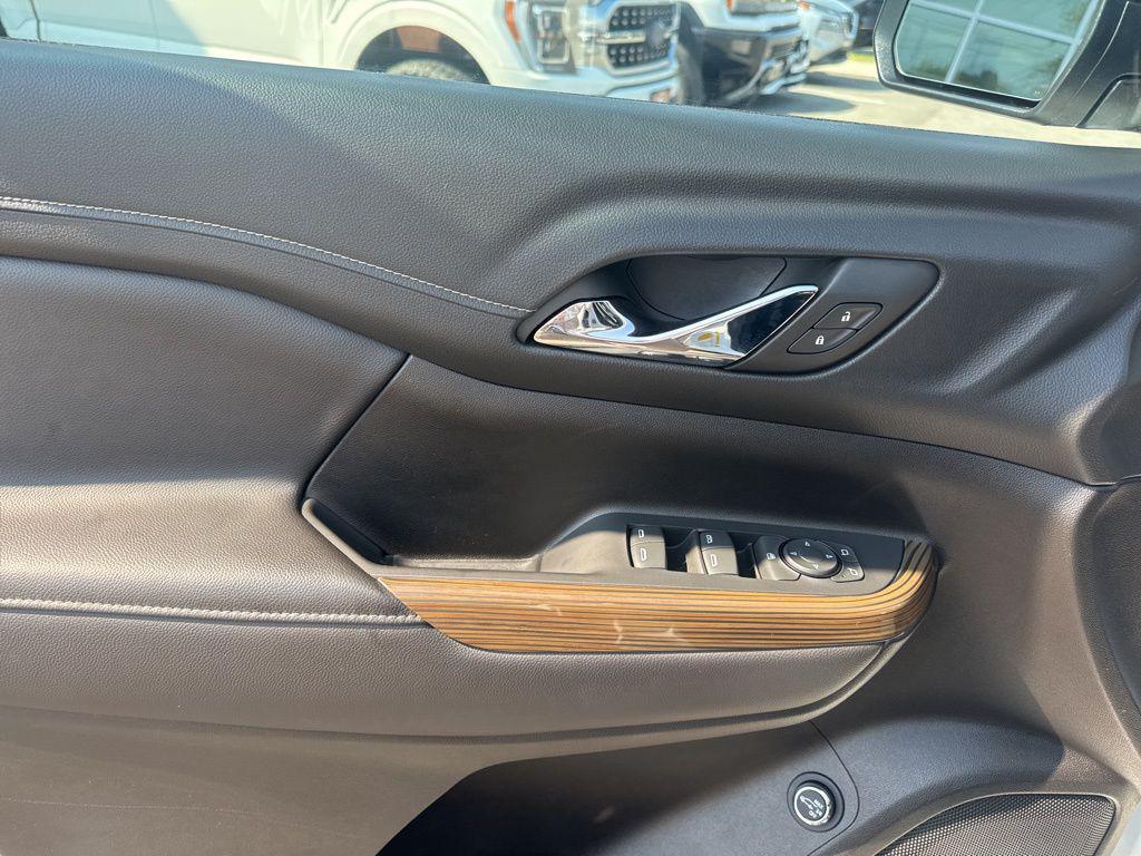 used 2023 GMC Acadia car, priced at $26,127