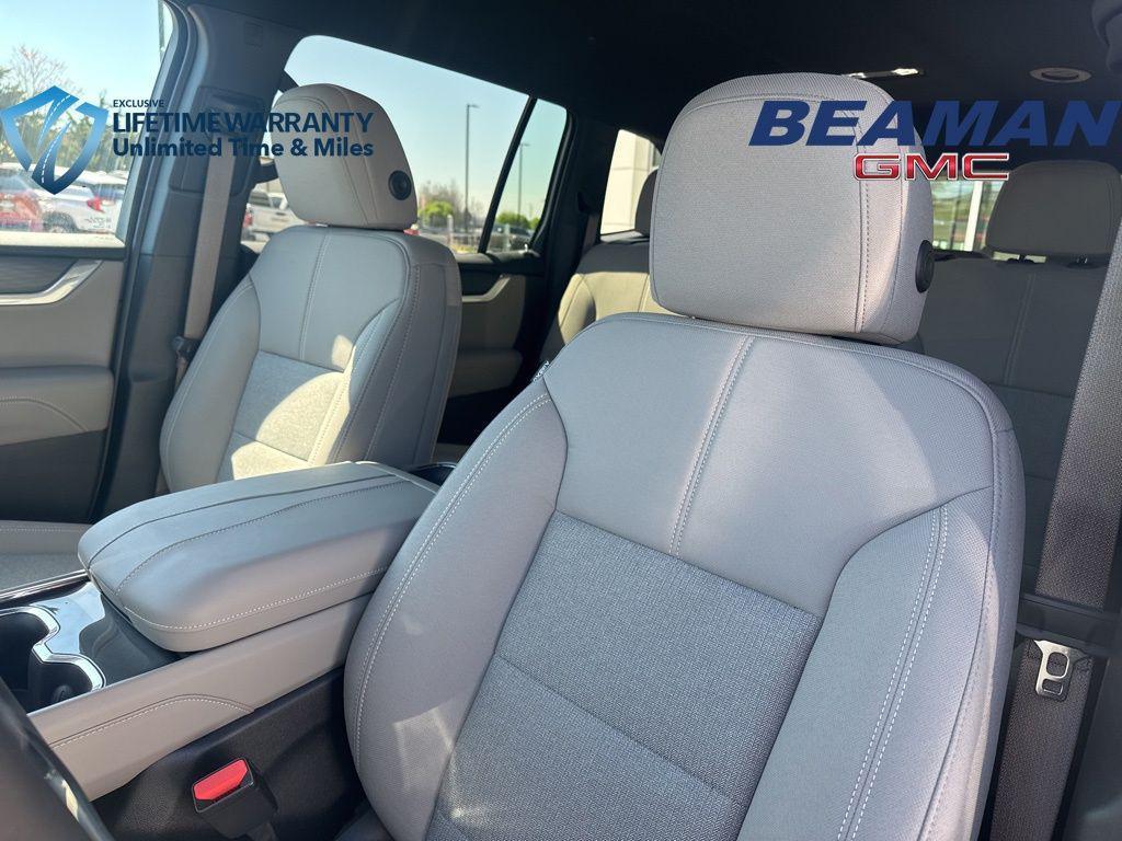 new 2025 GMC Acadia car, priced at $44,040