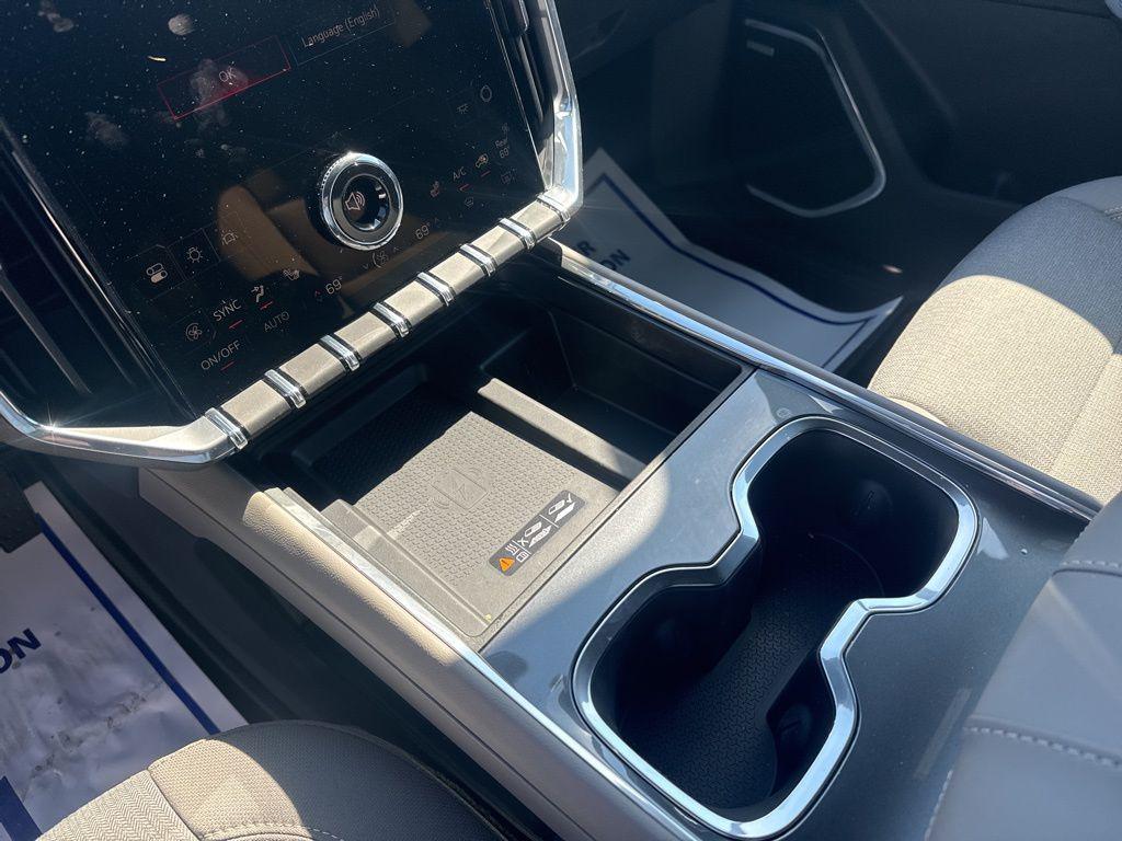 new 2025 GMC Acadia car, priced at $44,040