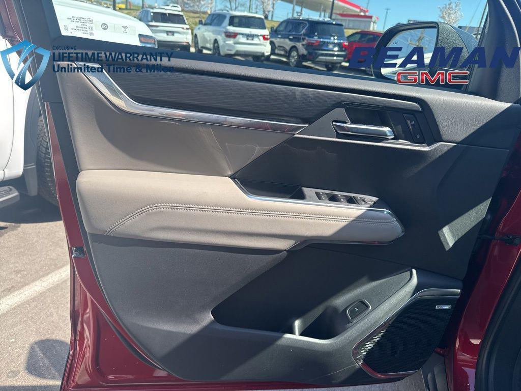 new 2025 GMC Acadia car, priced at $44,040