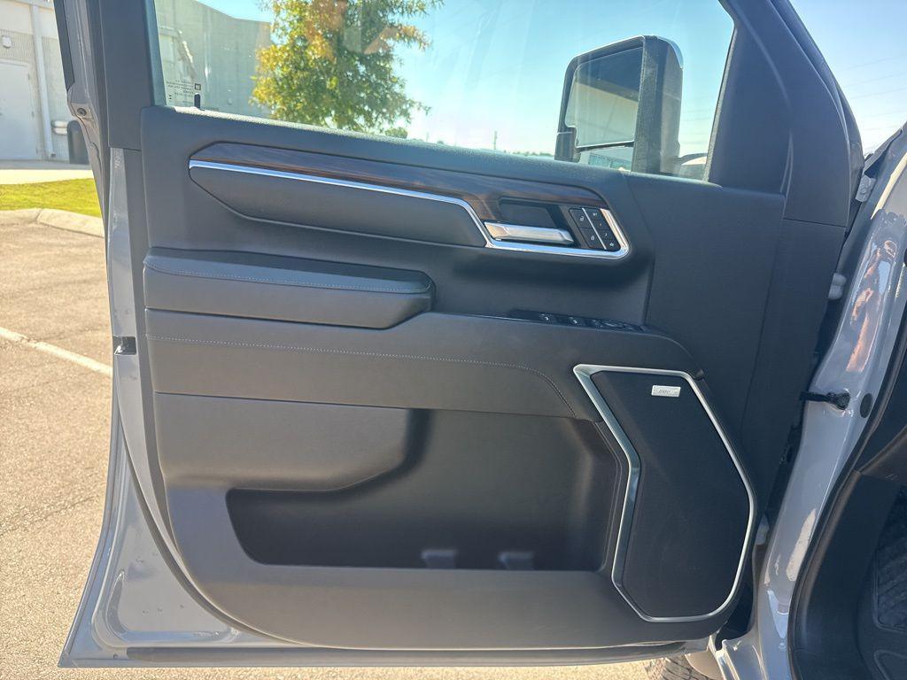 used 2024 GMC Sierra 2500 car, priced at $66,507
