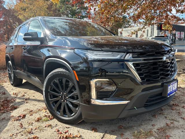 used 2023 Chevrolet Traverse car, priced at $37,537