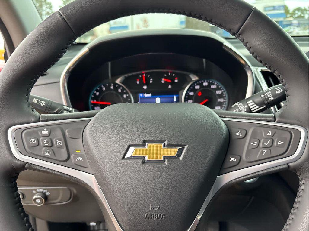 used 2022 Chevrolet Equinox car, priced at $13,937