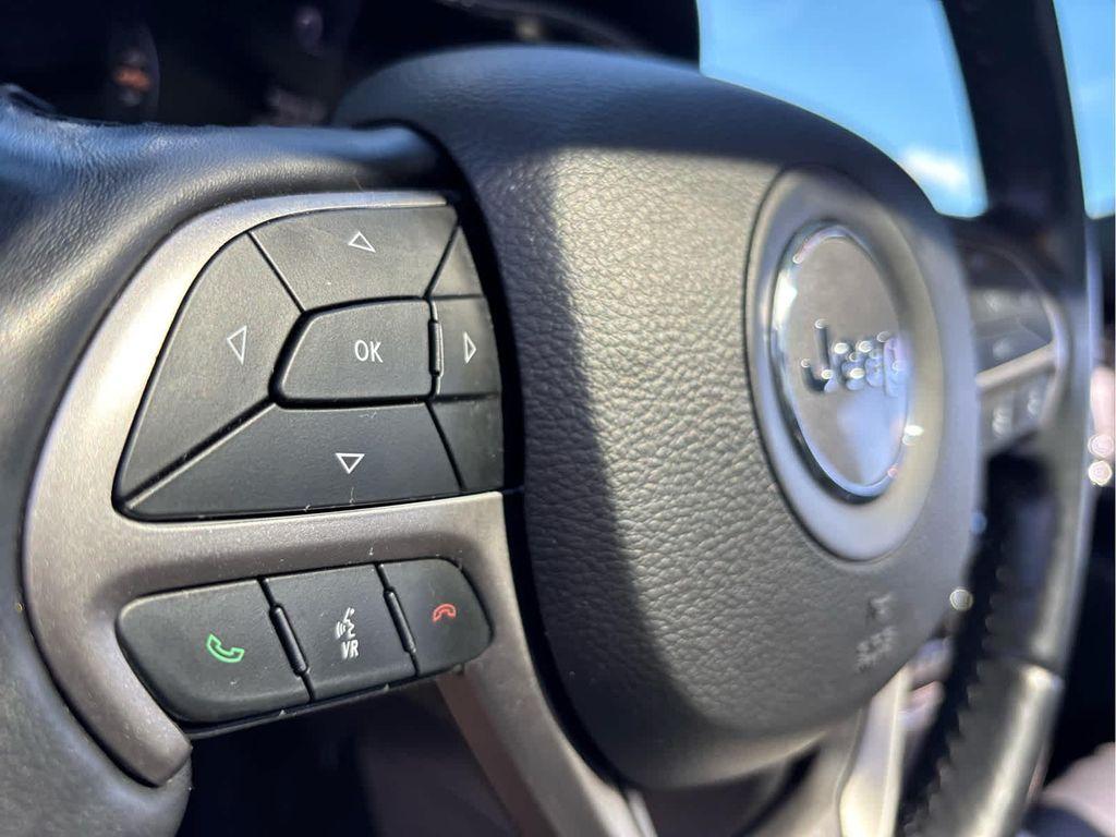 used 2021 Jeep Grand Cherokee car, priced at $26,737