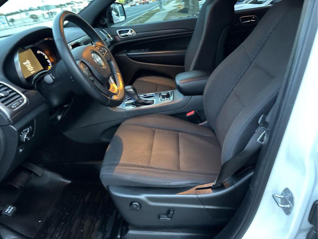 used 2018 Jeep Grand Cherokee car, priced at $17,937