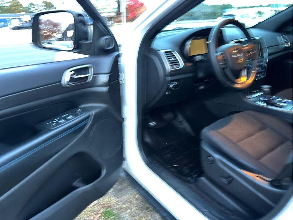 used 2018 Jeep Grand Cherokee car, priced at $17,937