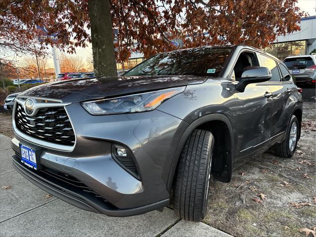 used 2022 Toyota Highlander car, priced at $28,837