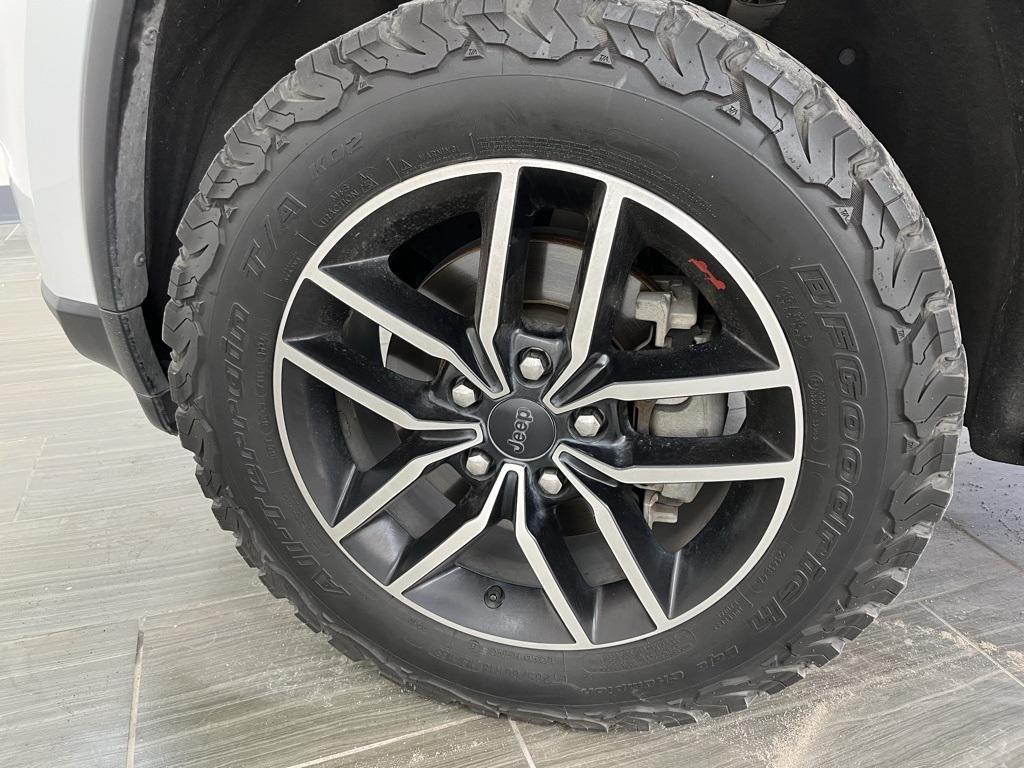 used 2020 Jeep Grand Cherokee car, priced at $19,500