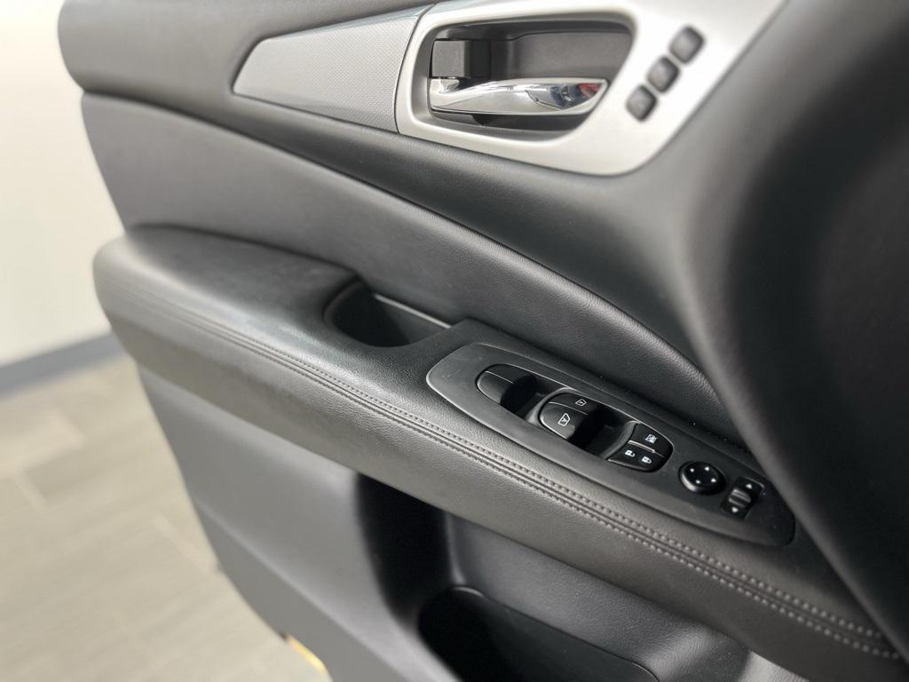 used 2020 Nissan Pathfinder car, priced at $13,800