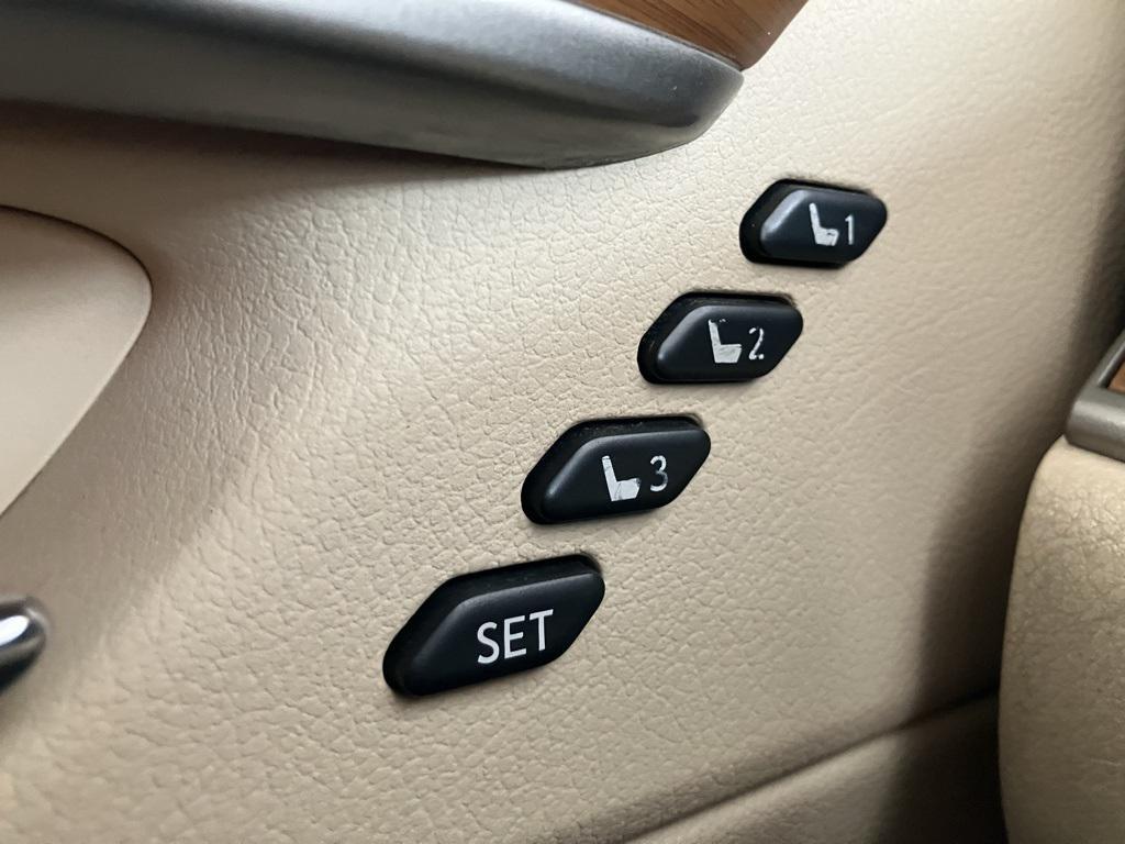used 2016 Lexus ES 350 car, priced at $15,700