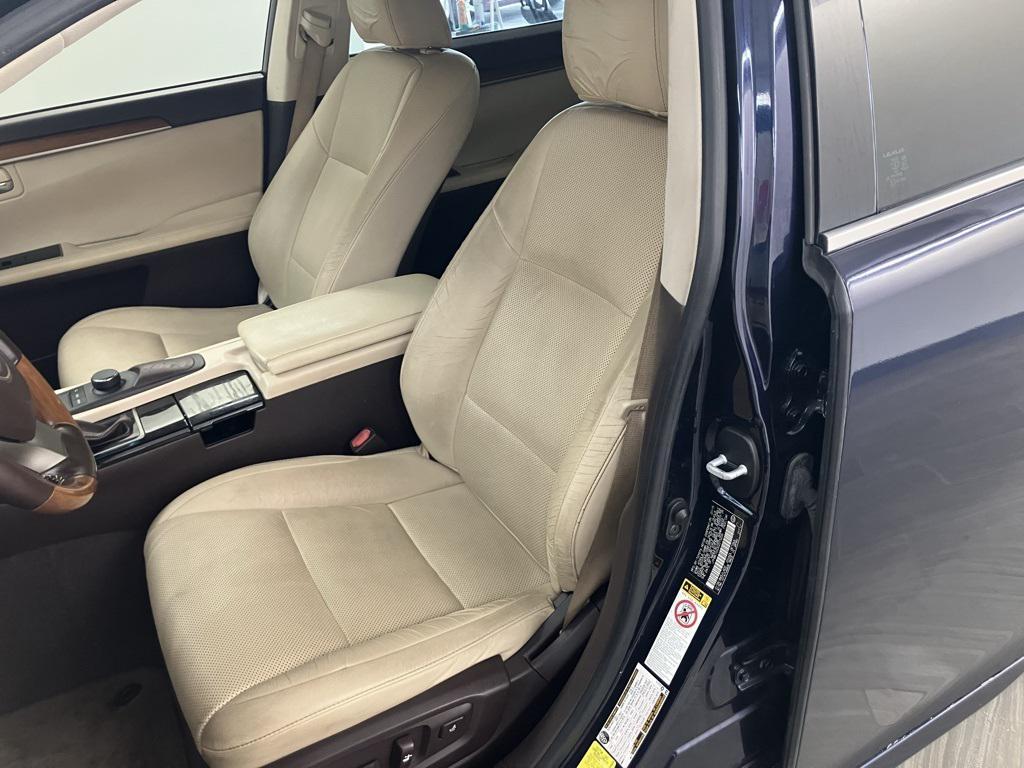 used 2016 Lexus ES 350 car, priced at $15,700