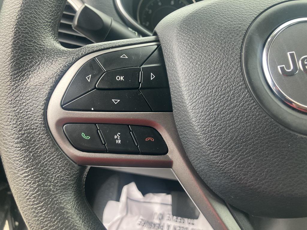 used 2020 Jeep Cherokee car, priced at $14,900