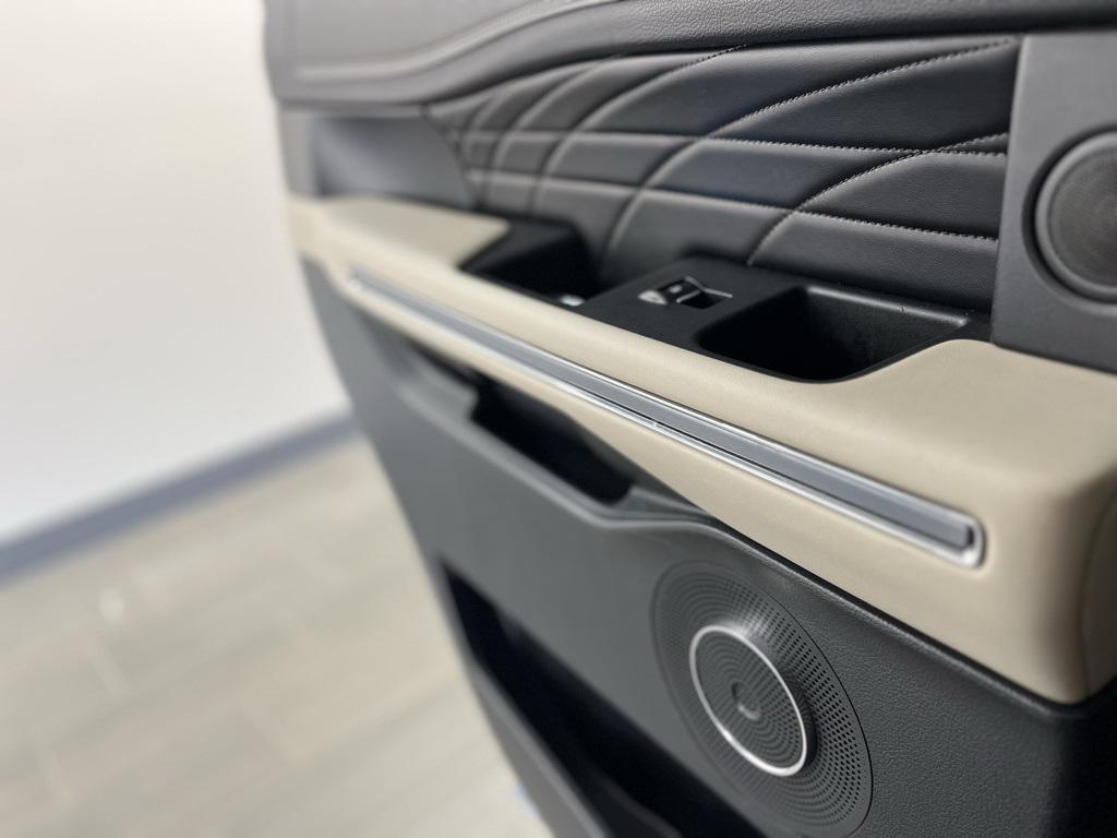 used 2019 Ford Expedition car, priced at $28,499