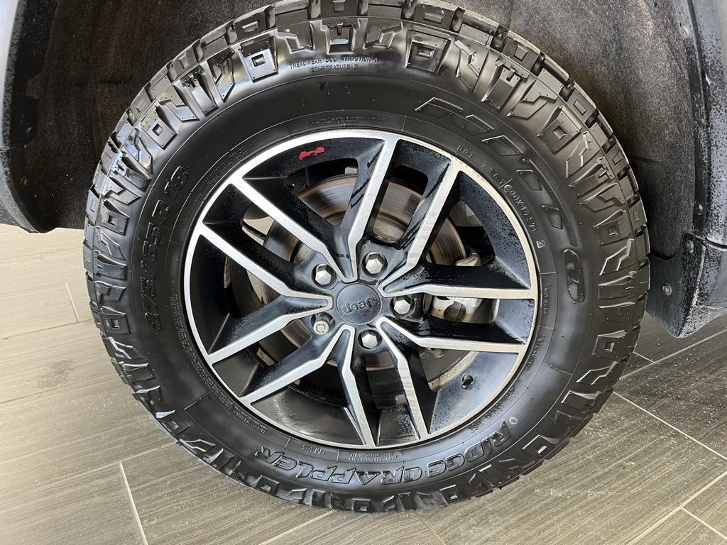 used 2019 Jeep Grand Cherokee car, priced at $18,200