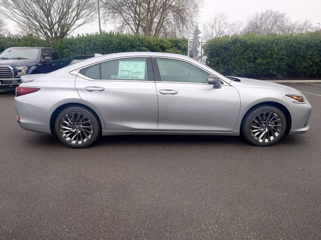 new 2025 Lexus ES 300h car, priced at $57,634