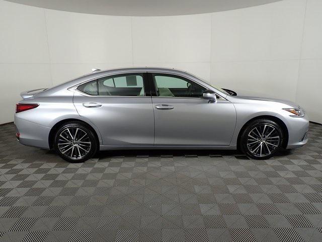 used 2024 Lexus ES 300h car, priced at $43,919