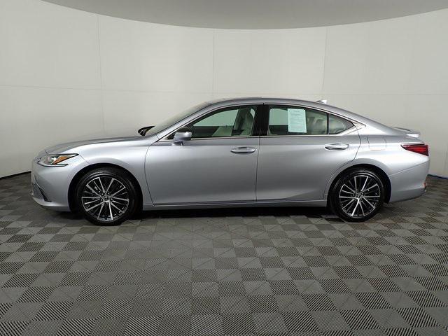 used 2024 Lexus ES 300h car, priced at $43,919