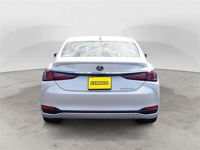 new 2025 Lexus ES 300h car, priced at $51,344