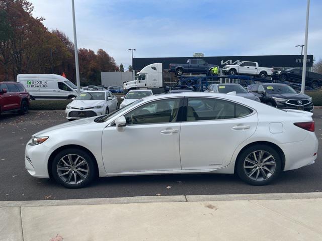 used 2018 Lexus ES 300h car, priced at $24,568