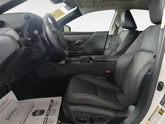 used 2022 Lexus ES 300h car, priced at $37,879