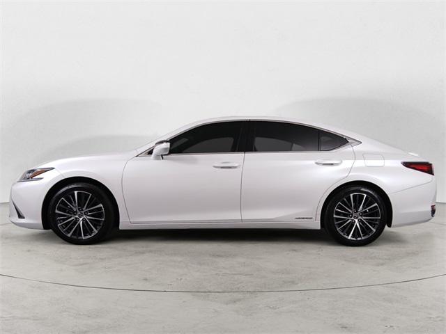 used 2022 Lexus ES 300h car, priced at $37,879