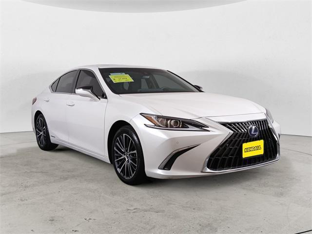used 2022 Lexus ES 300h car, priced at $37,879