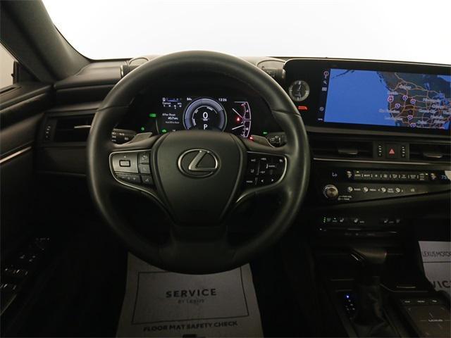 used 2022 Lexus ES 300h car, priced at $37,879