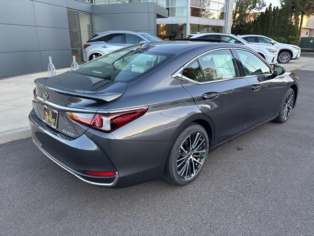 new 2025 Lexus ES 300h car, priced at $51,324